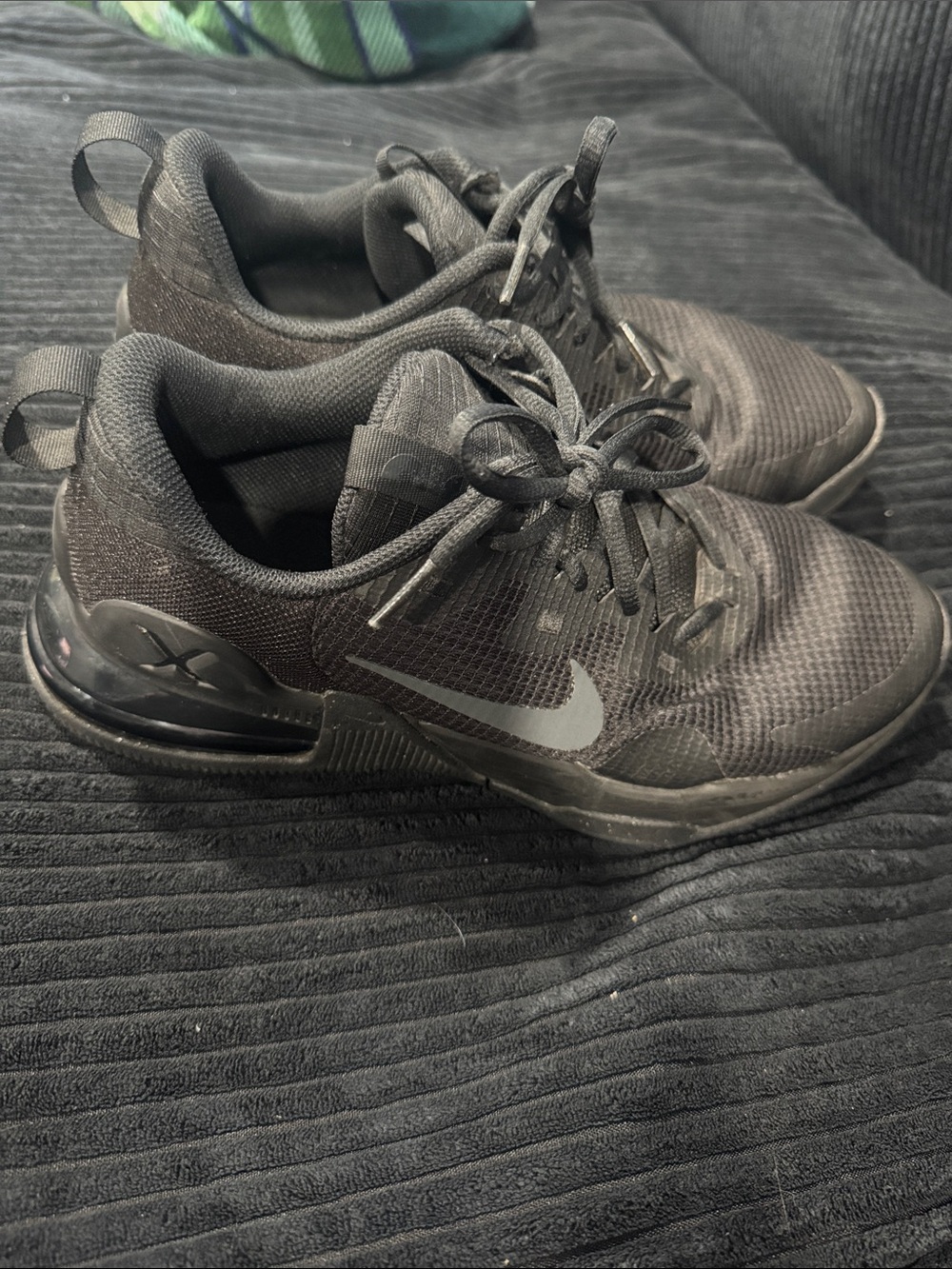 Nike Men's Black Sneakers - Picture 2 of 7